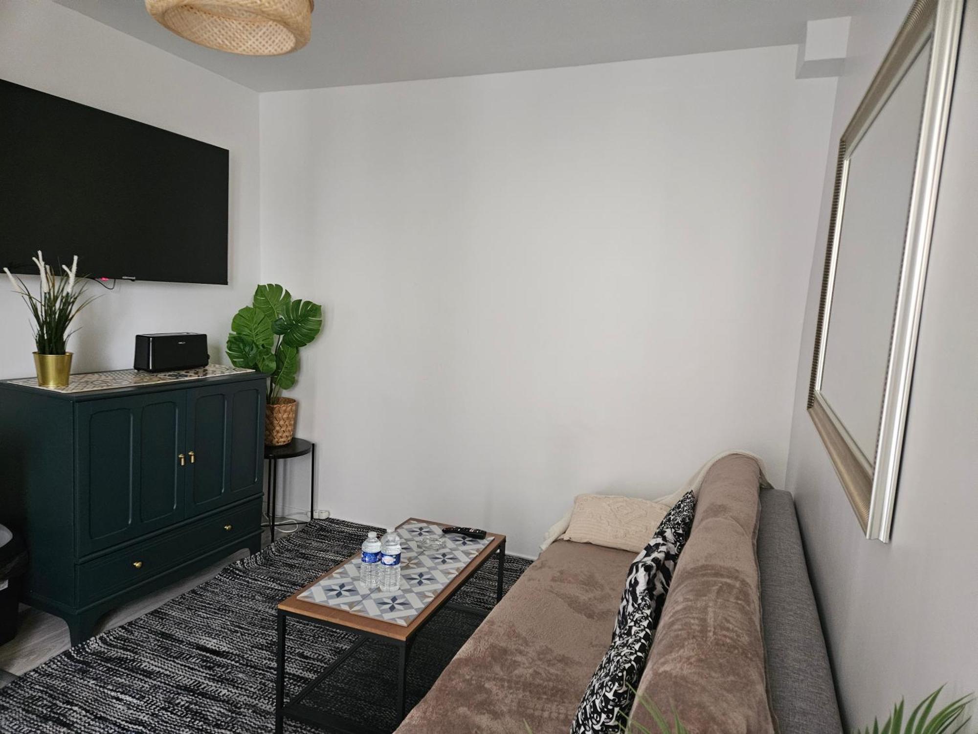 Studio Stade De France 17 Pour 4 Personnes Saint-Denis  Exterior photo
